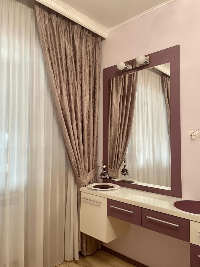 Home Away From Home - Dristor Bukares Bagian luar foto