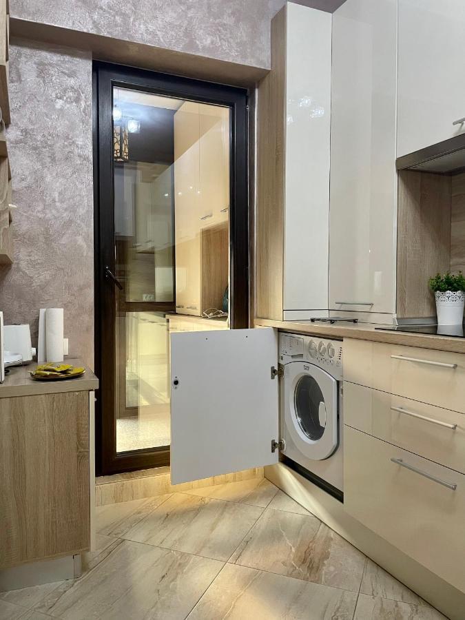 Home Away From Home - Dristor Bukares Bagian luar foto