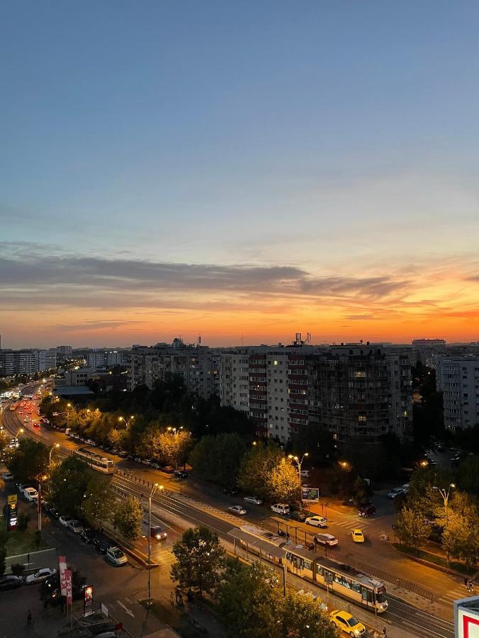 Home Away From Home - Dristor Bukares Bagian luar foto